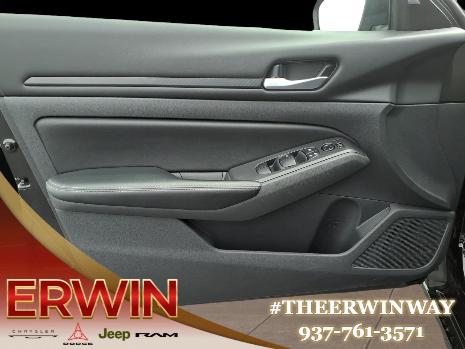 Used 2025 Black Nissan 2.5 SV image 10
