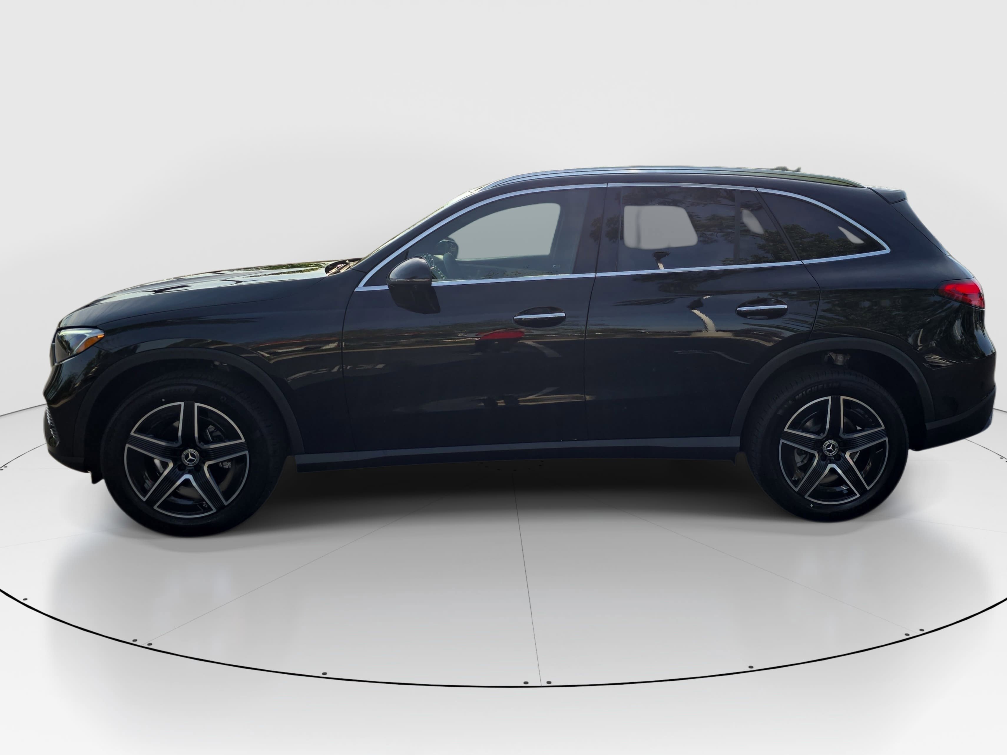 New 2026 Obsidian Black Metallic Mercedes-Benz GLC300 image 8