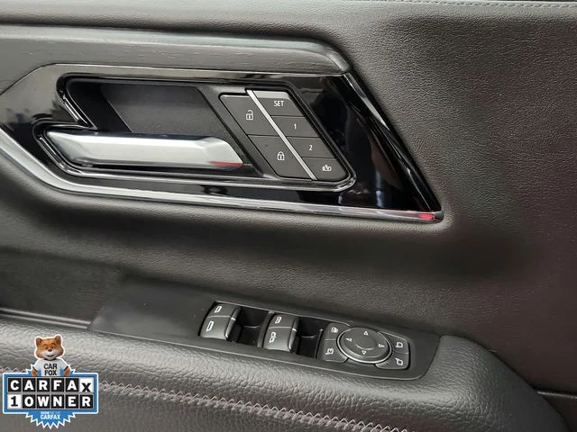 Used 2025 Silver GMC Denali image 29