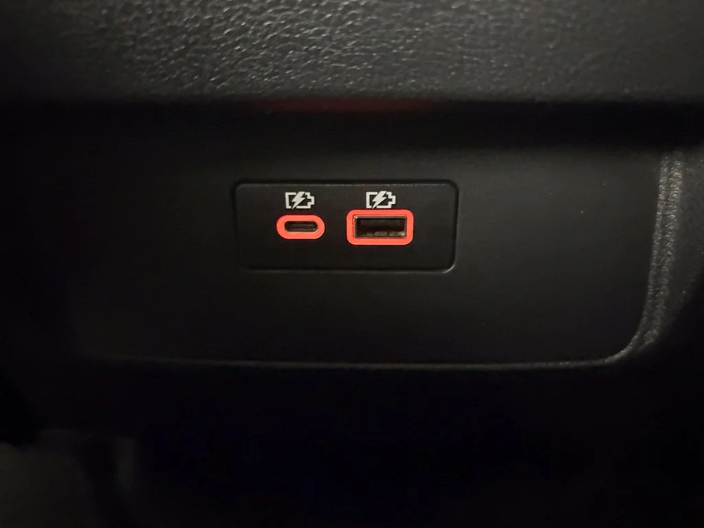 Used 2022 Gray Nissan S image 39