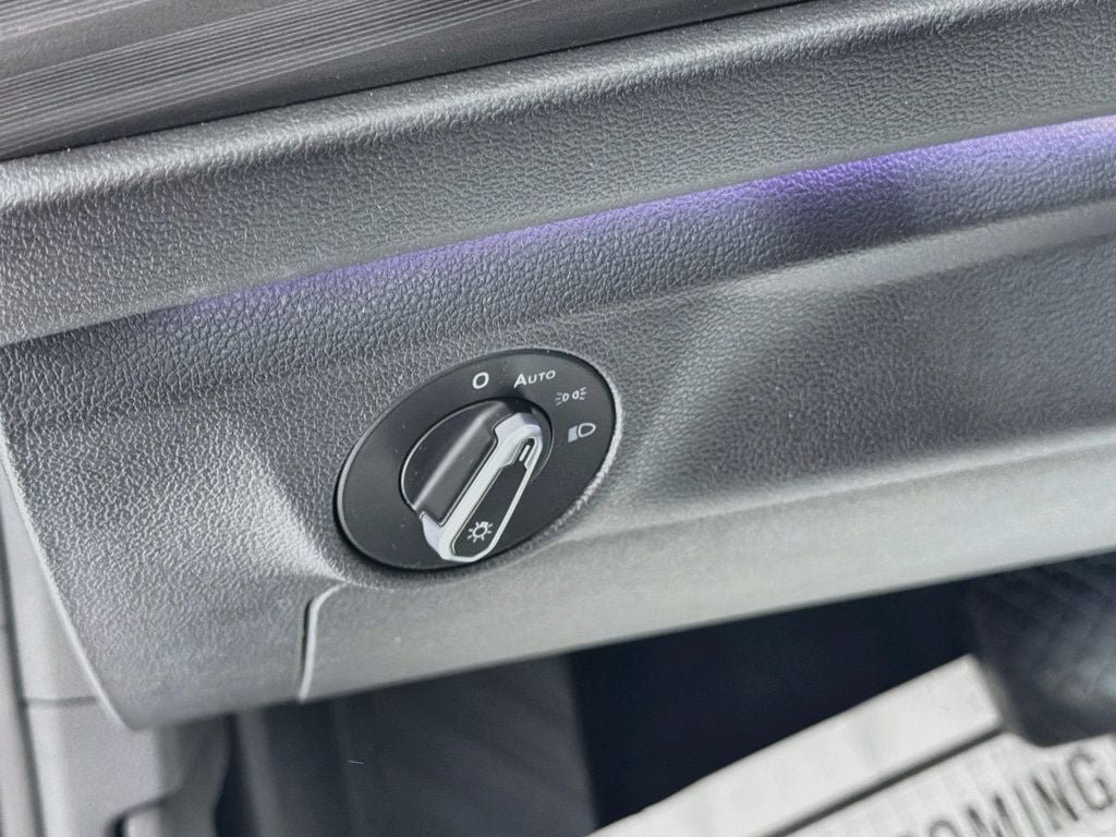 Used 2021 Platinum Gray Metallic Volkswagen SEL Automatic image 10