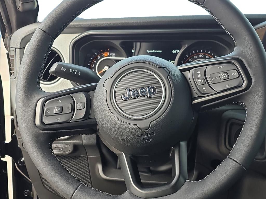 2025 Jeep Wrangler 4-Door Willys - Photo 17
