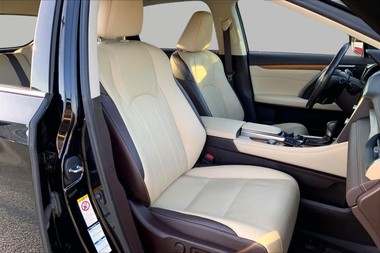 Used 2019 Obsidian Lexus  image 9