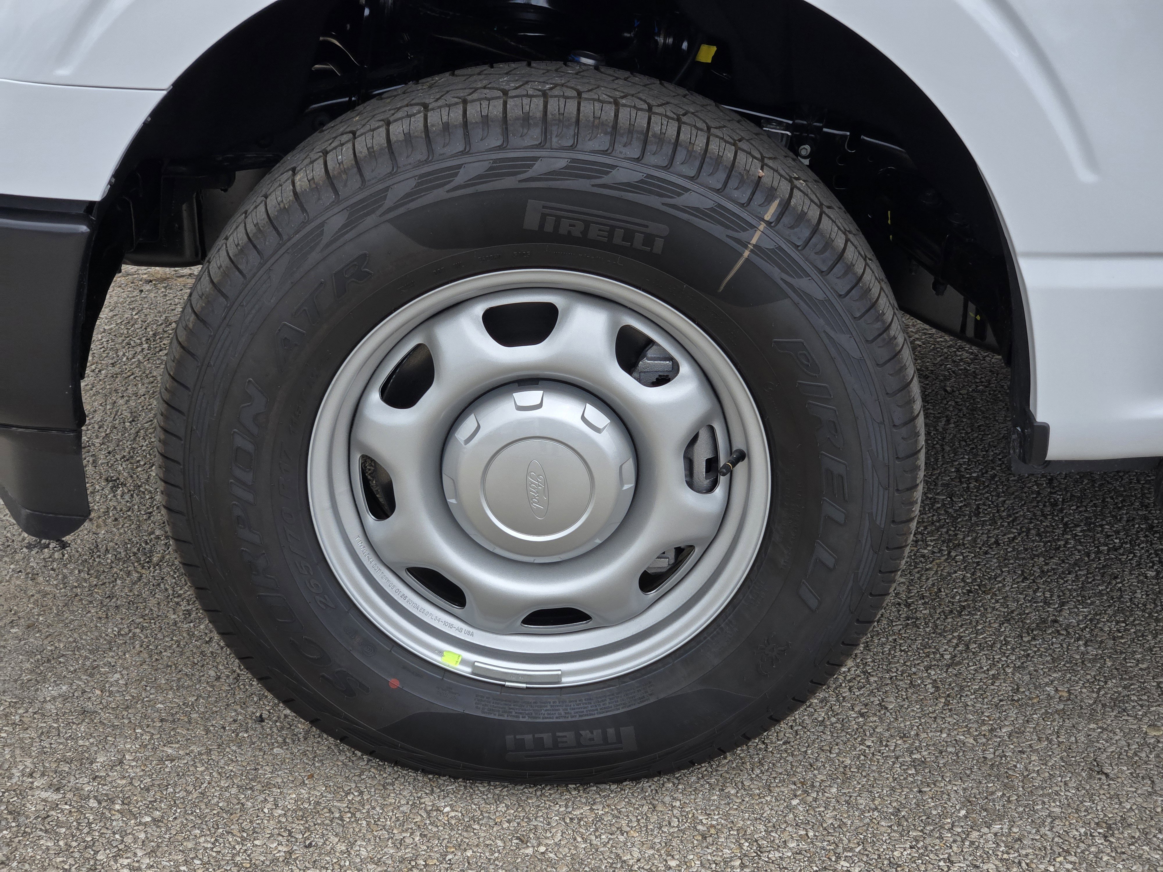 New 2026 Oxford White Ford XL image 7