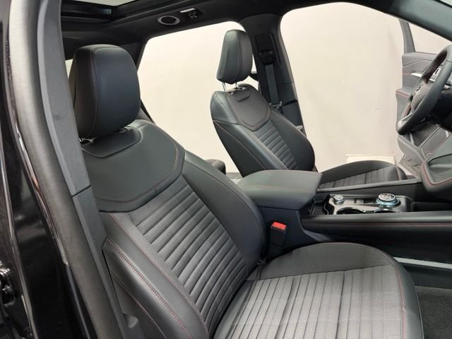 New 2026 Agate Black Metallic Ford ST-Line image 26