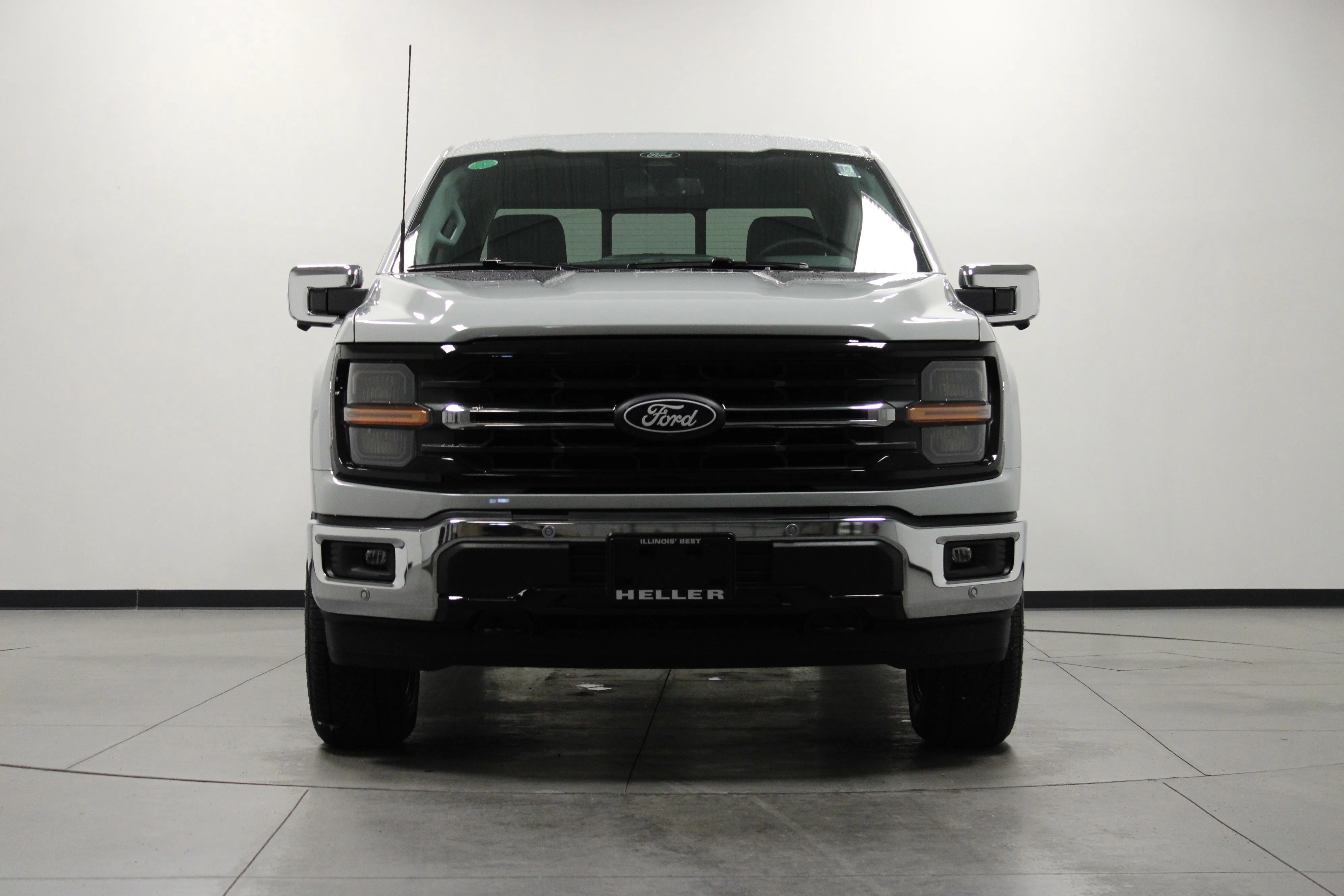 New 2026 Avalanche Ford XLT image 9
