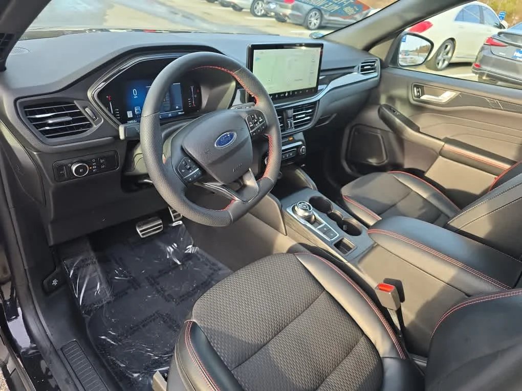 Certified Used 2023 Agate Black Ford ST-Line Select image 9