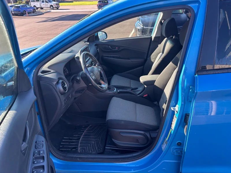Used 2018 Blue Hyundai SEL image 9