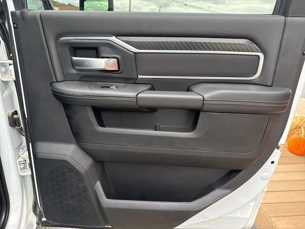 2026 RAM 2500 Big Horn - Photo 15