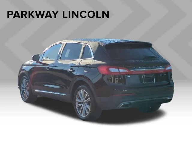 Used 2018 Black Lincoln Reserve image 3