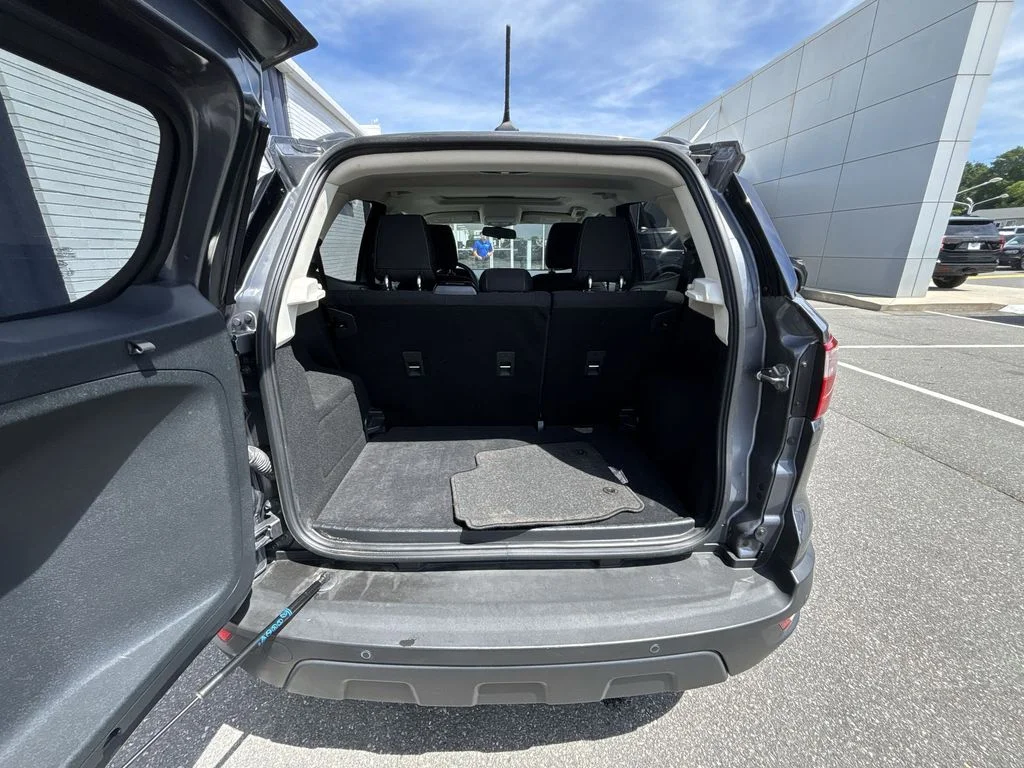 Used 2020 Gray Ford SE image 20
