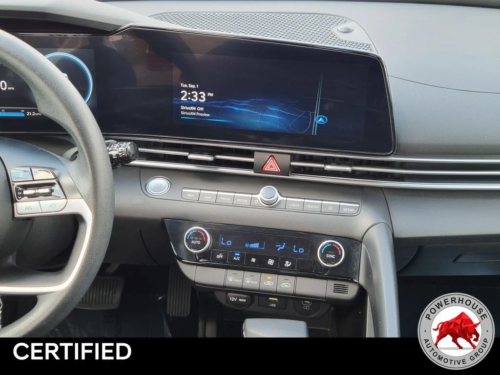 Used 2024 White Hyundai SEL image 21