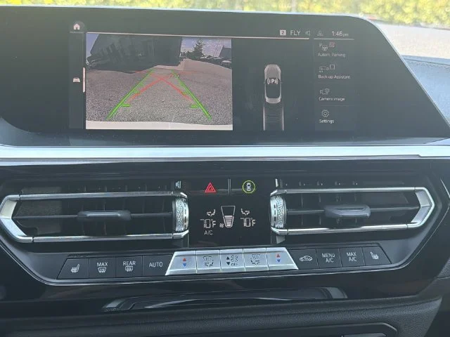 Used 2023 White BMW sDrive30i image 18