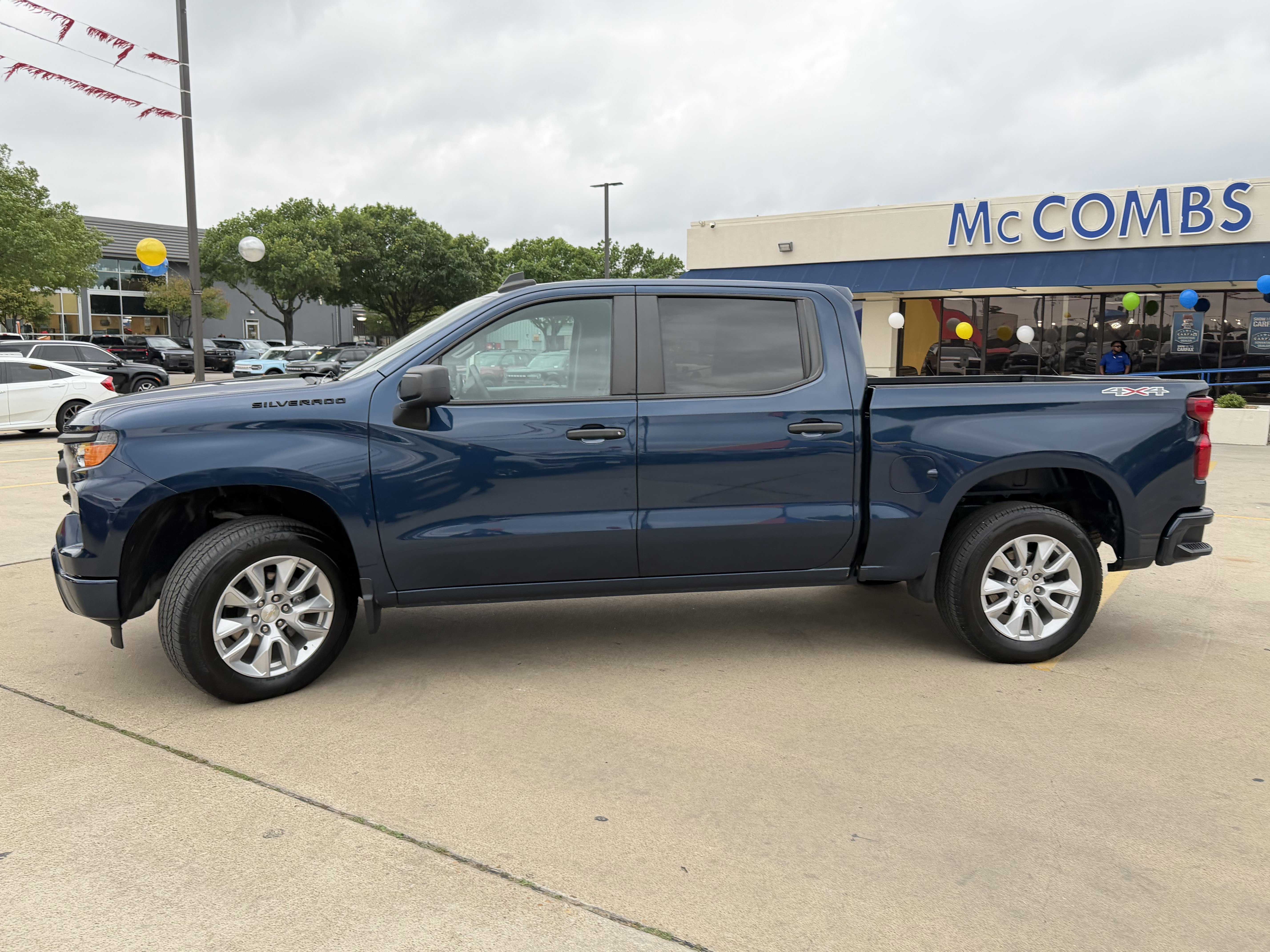 Used 2023 Northsky Blue Metallic Chevrolet Custom image 14