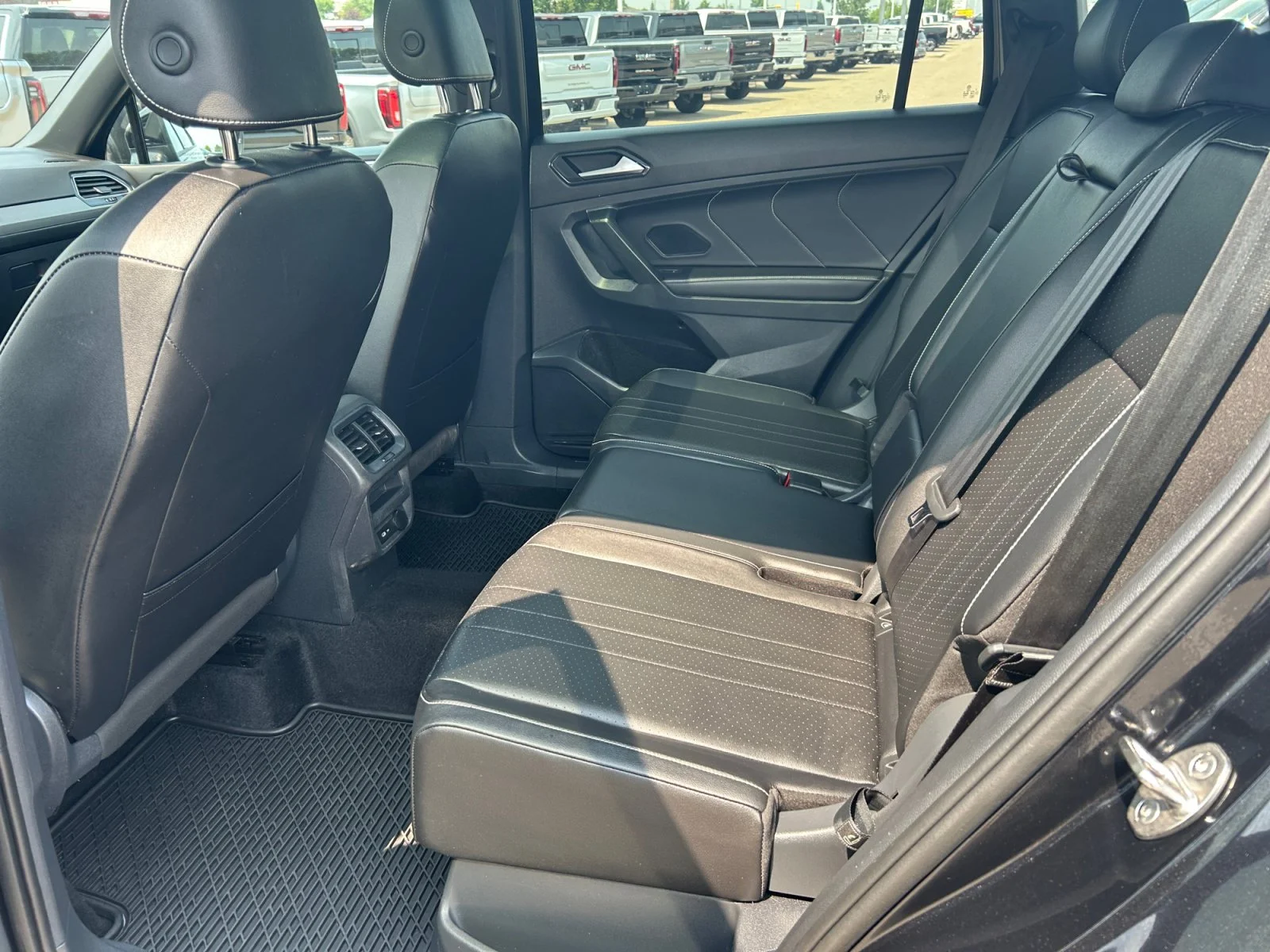 Used 2024 Black Volkswagen Comfortline R-Line Black Edition Leather Sunroof Navigation image 19