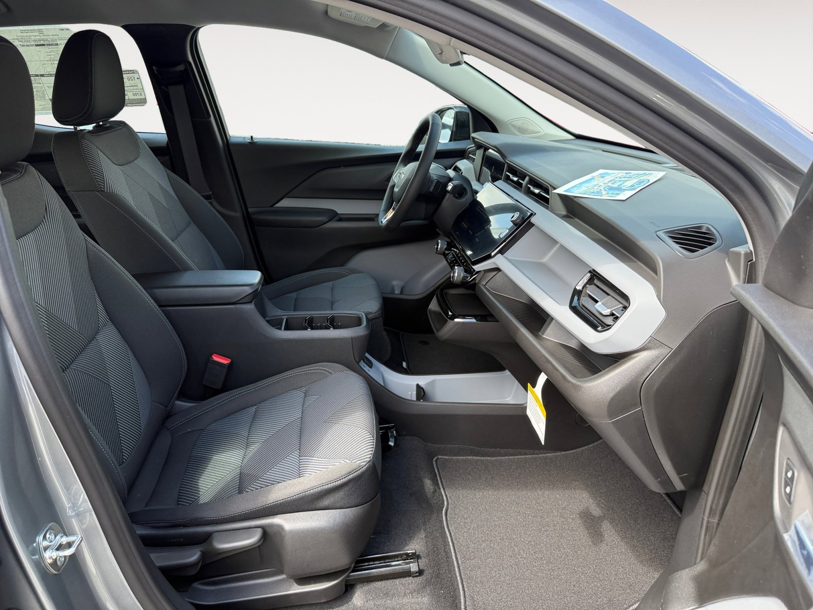 New 2027 Sterling Grey Metallic Chevrolet LT image 19