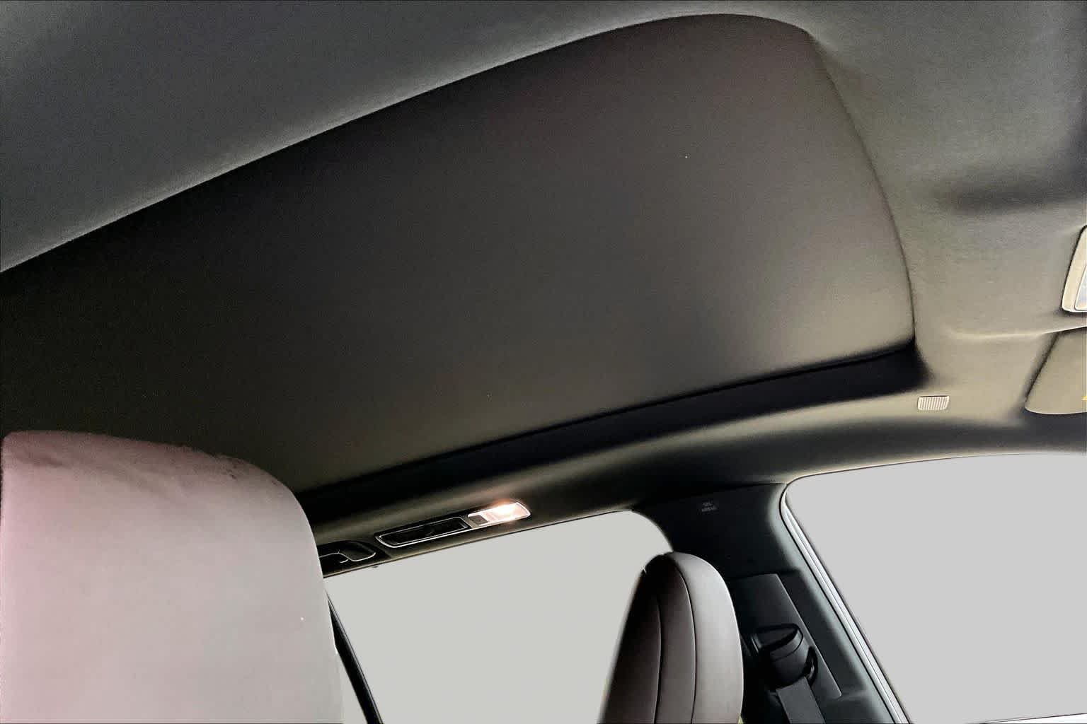 Used 2025 Wind Chill Pearl Lexus Premium image 14