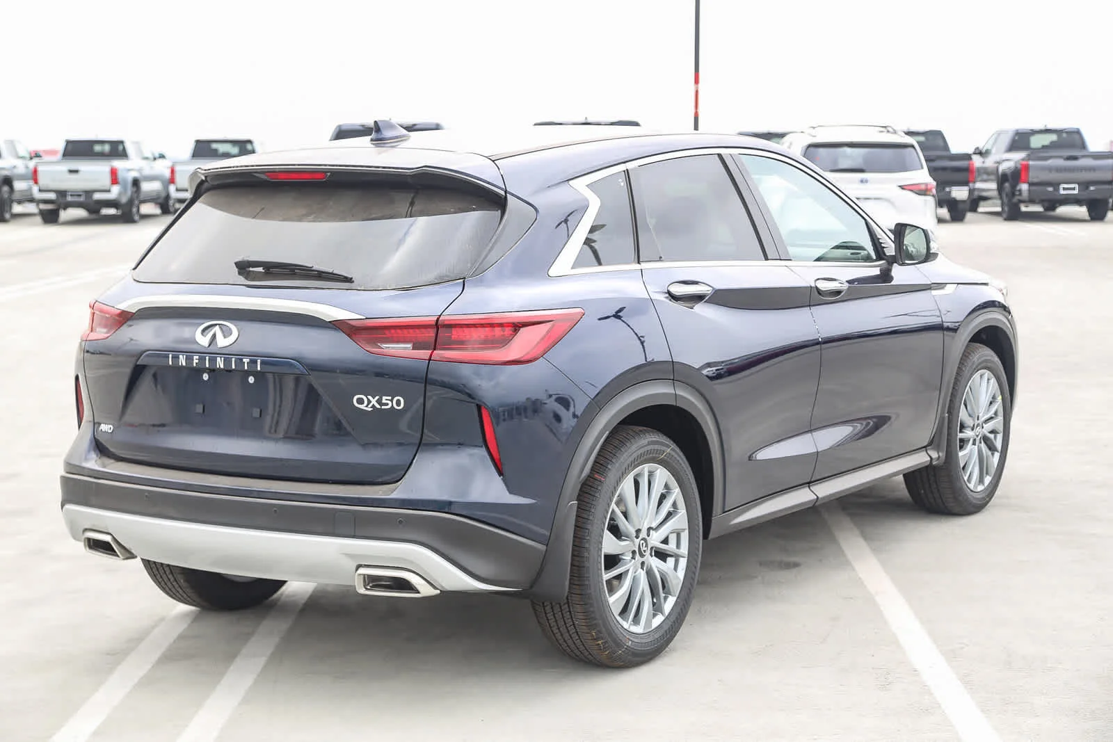New 2025 HERMOSA BLUE INFINITI Pure AWD image 6