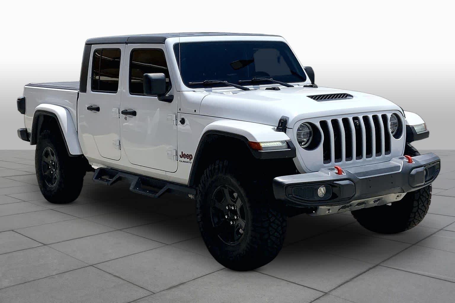 Used 2021 Bright White Clearcoat Jeep Mojave image 3