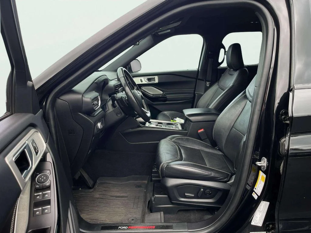 Used 2022 Agate Black Metallic Ford ST image 28