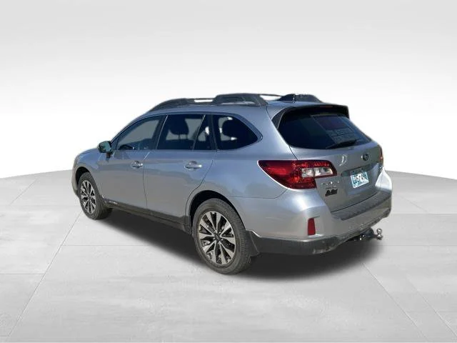 Used 2017 Silver Subaru 2.5i image 5