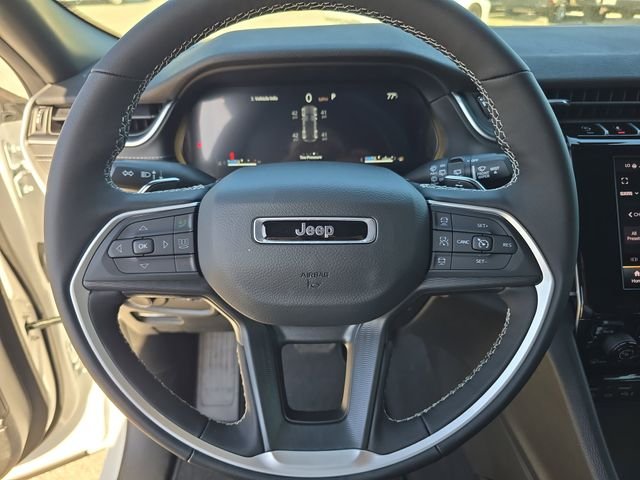 New 2026 Bright White Clear-Coat Exterior Paint Jeep Laredo X image 26