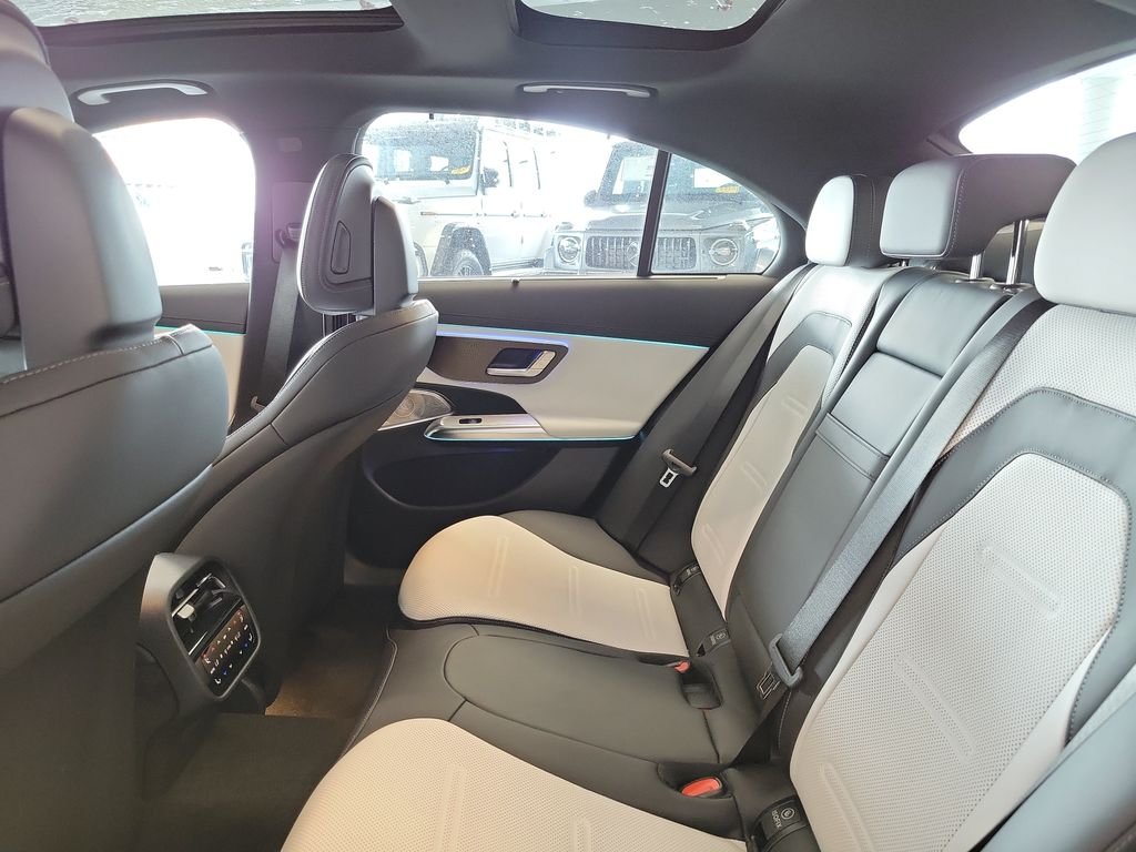 New 2027 MANUFAKTUR Moonlight White Magno Mercedes-Benz AMG® E 53 E 4MATIC+ Sedan image 11