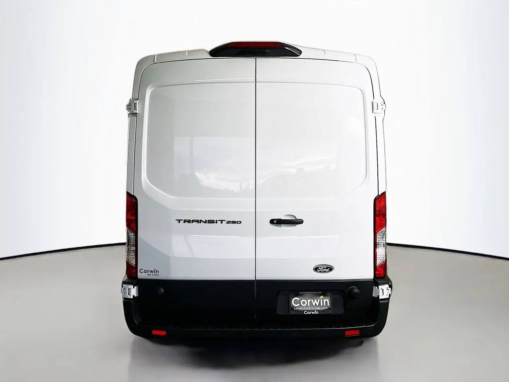 New 2026 Oxford White Ford Base image 11