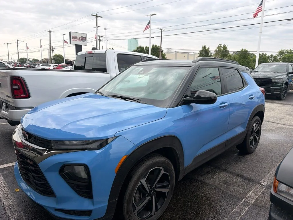 Used 2023 Blue Chevrolet RS image 2