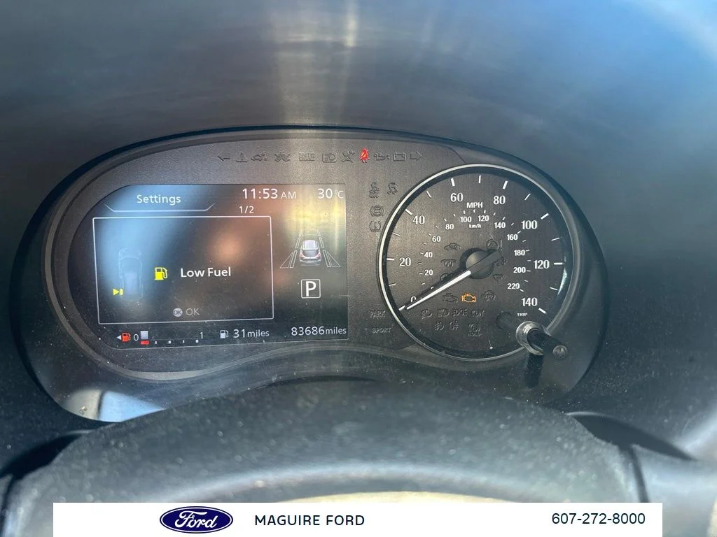 Used 2021  Nissan SR image 18