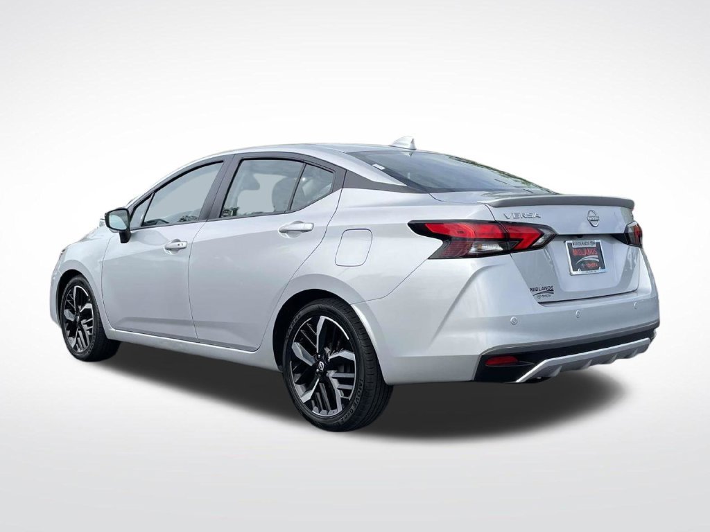 Used 2024 Silver Nissan 1.6 SR image 4