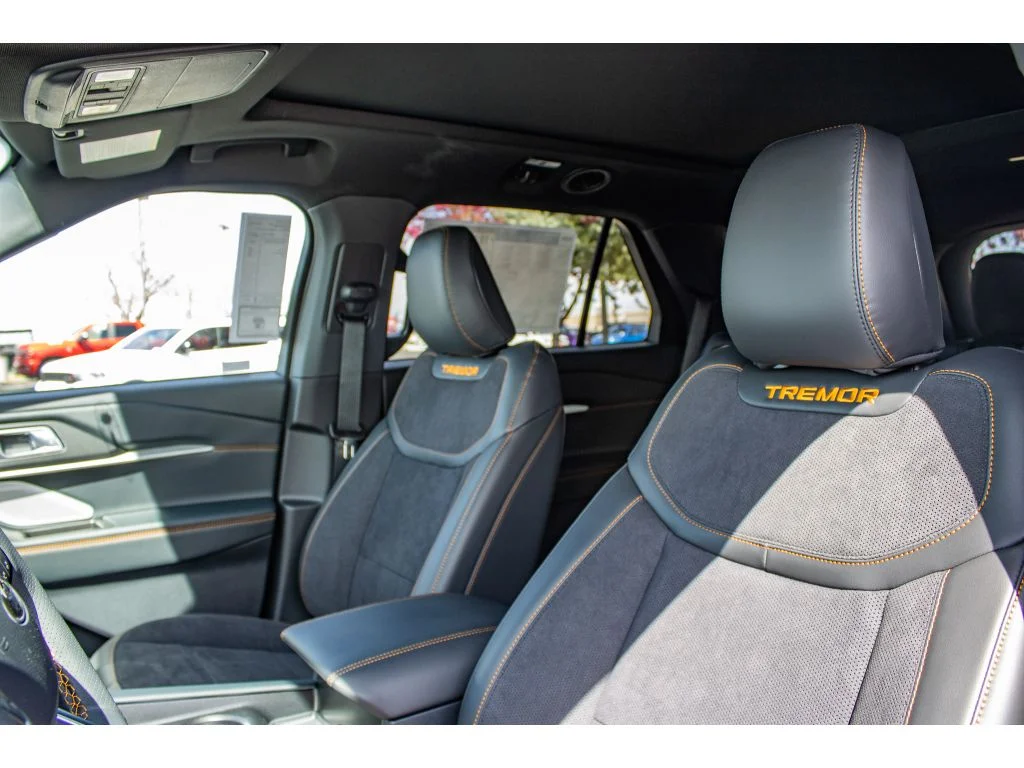 New 2026 STAR WHITE METALLIC Ford Tremor image 15
