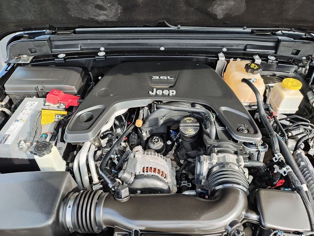 Used 2021 Black Jeep Overland image 24
