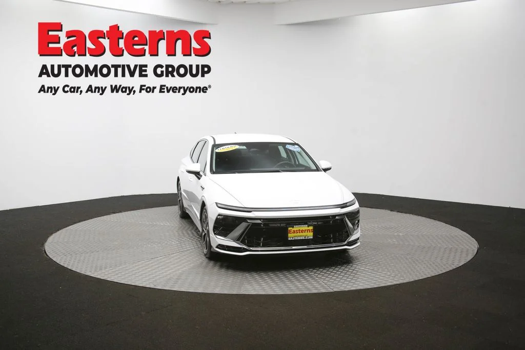 Used 2024 White Hyundai SEL image 51