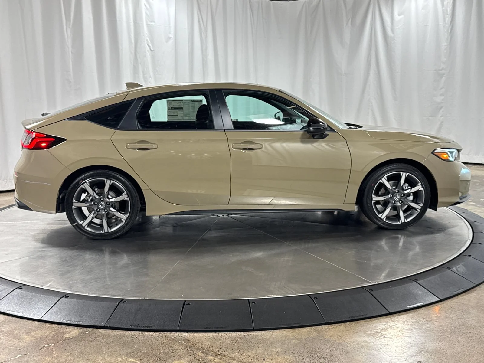 New 2026 Sand Dune Pearl Honda Sport Touring image 6