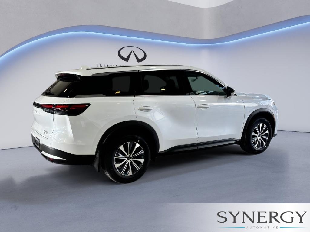 New 2027 RADIANT WHITE INFINITI Pure FWD image 6