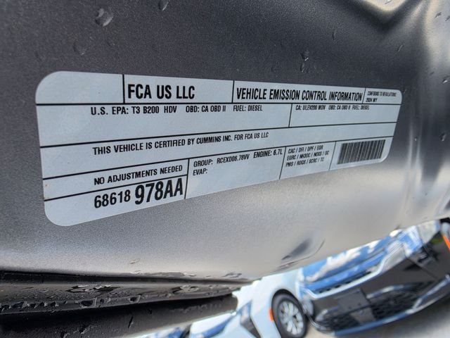 Used 2024 Silver Ram Laramie image 25