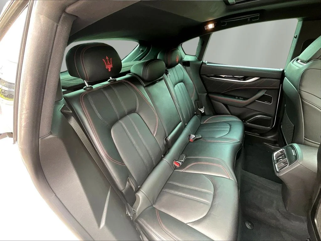 Used 2024 Bianco Maserati Modena image 25