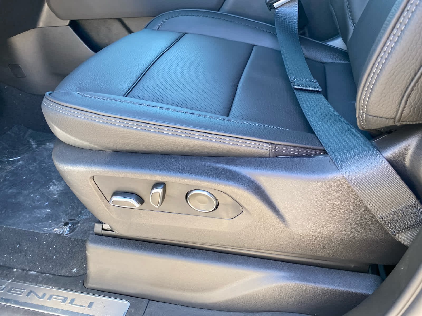 New 2026 Sterling Metallic GMC Denali image 11