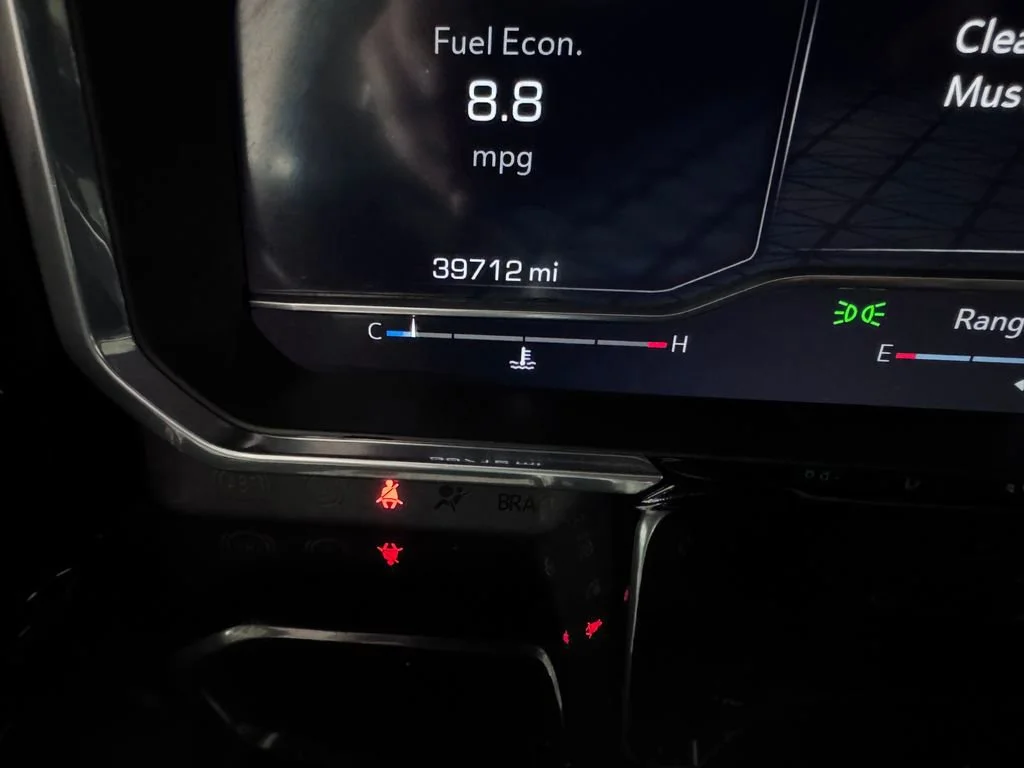 Used 2022 Titanium Rush Metallic GMC Elevation image 19
