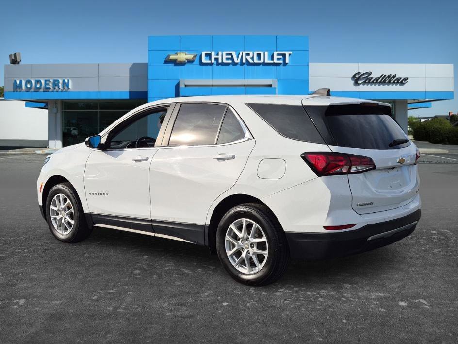 Used 2023 Summit White Chevrolet LT image 3