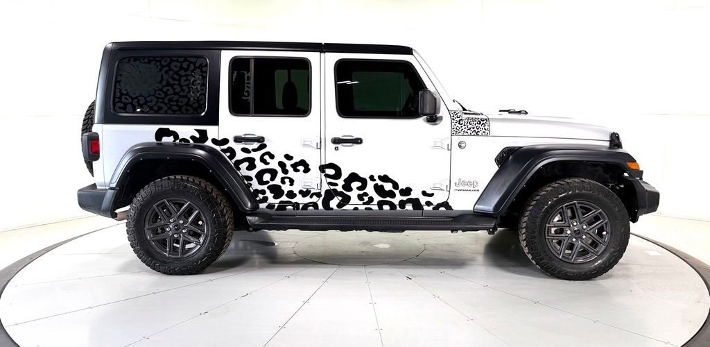 Used 2024 Silver Jeep Sport S image 3