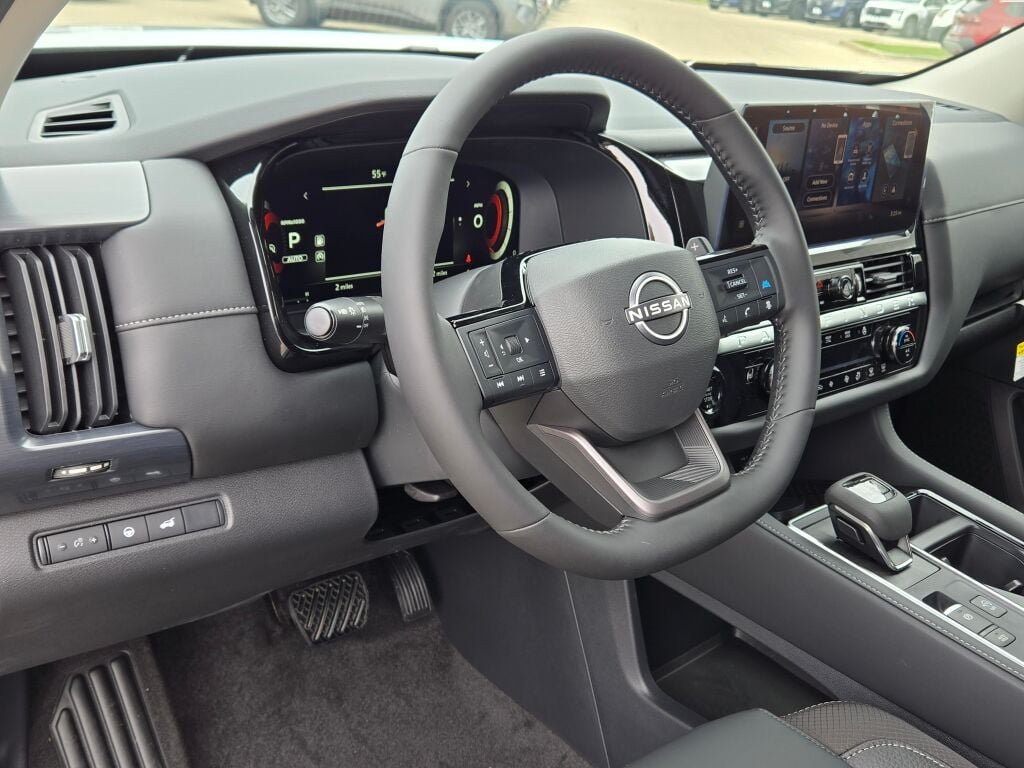 New 2026 Everest White Pearl TriCoat Nissan SL image 21