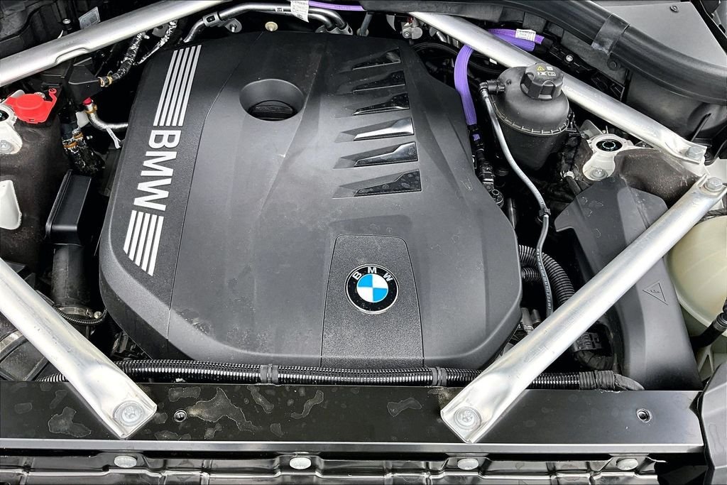 Used 2026 White BMW xDrive40i image 31
