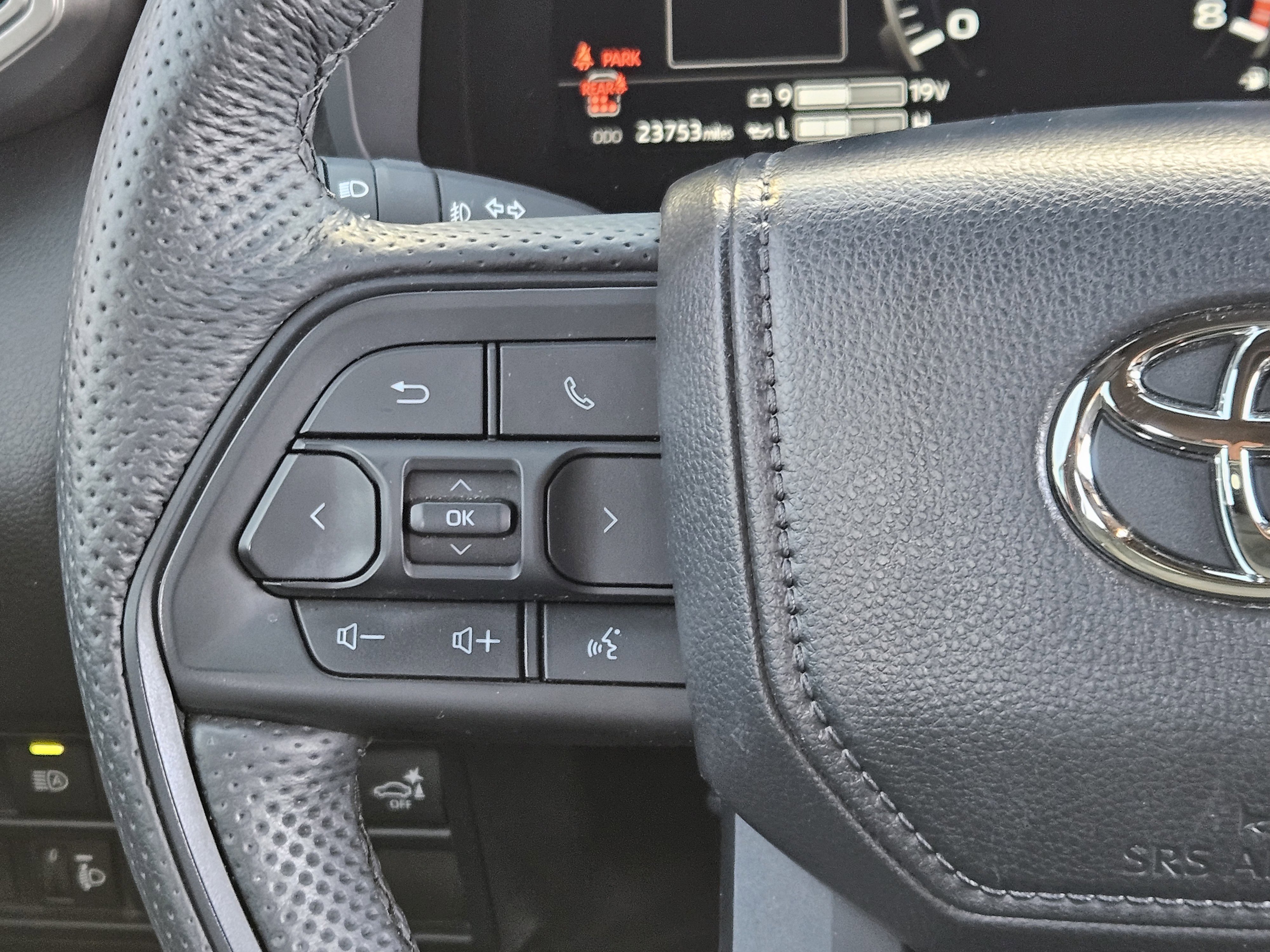 2025 Toyota Sequoia SR5 - Photo 29
