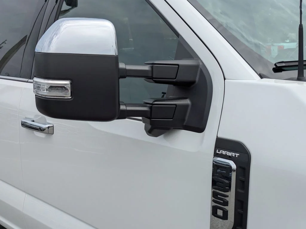 New 2026 Star White Metallic Tri-Coat Ford Lariat image 11