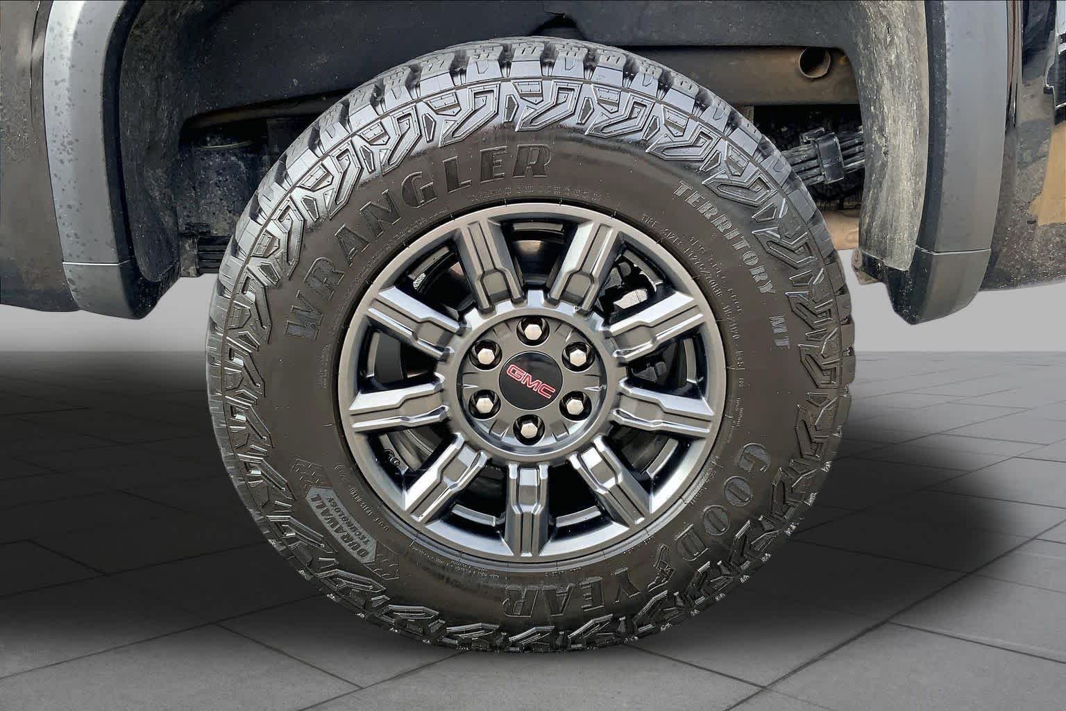 Used 2026 Onyx Black GMC AT4X image 10