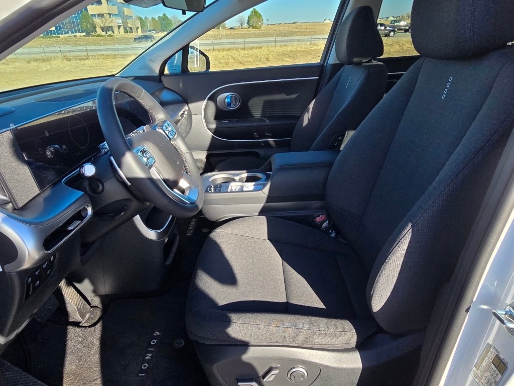 New 2026 Snow White Pearl Hyundai SE image 13
