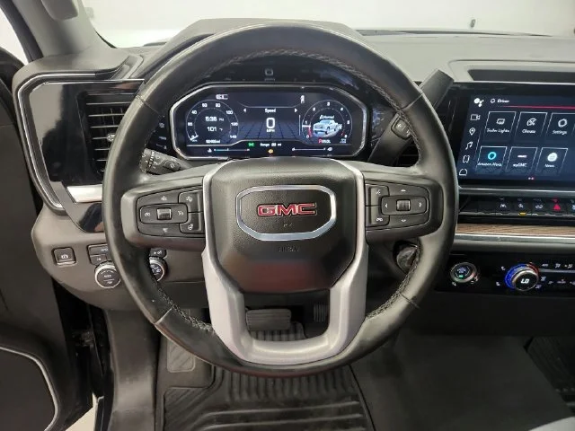 Used 2024 Onyx Black GMC Elevation image 33