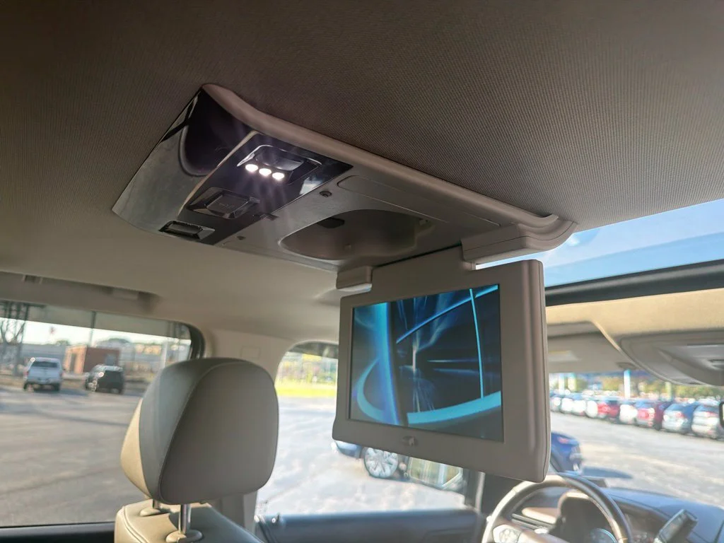Used 2016 SUMMIT WHITE Chevrolet LTZ image 16